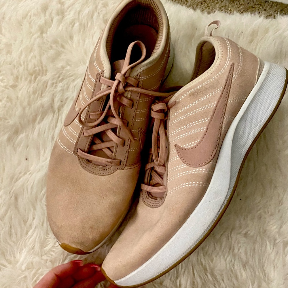 Nike DualTone Racer Light Pink
